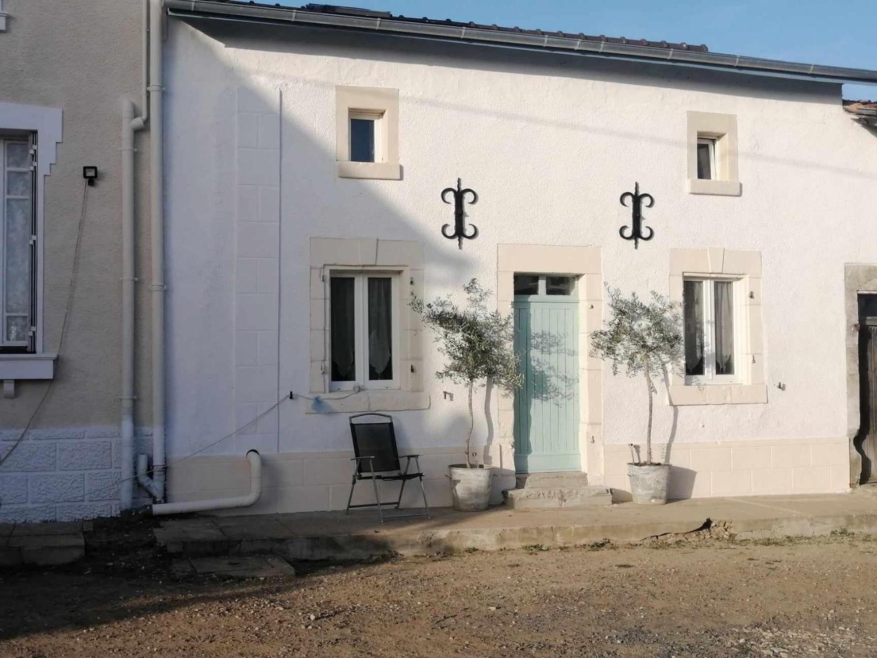 Gatekeepers Cottage Tiny House, Taize, Deux-Sevres, Velo Francette מראה חיצוני תמונה